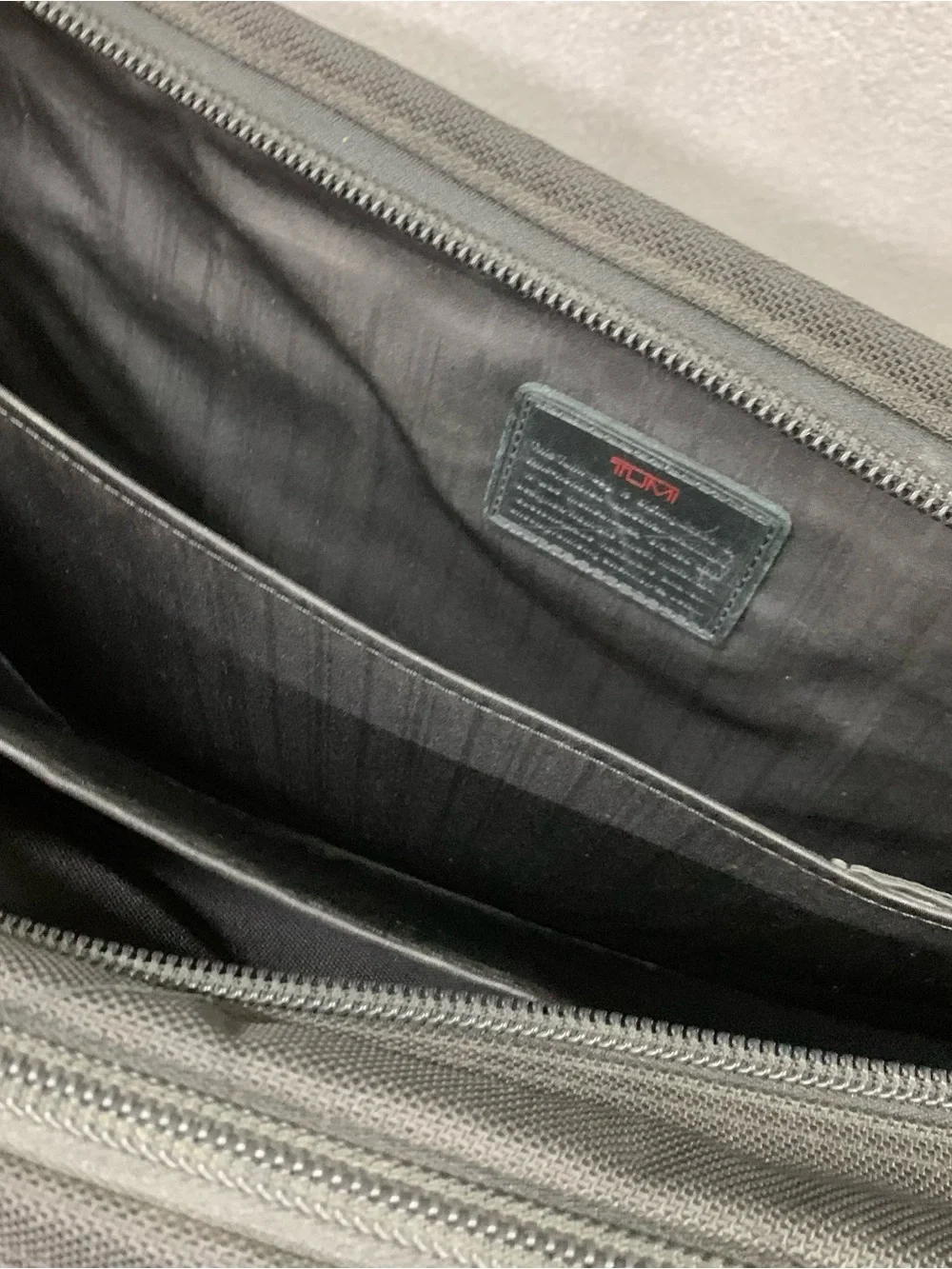 Tumi laptop black bag 16'' briefcase men's work shoulder bag travel